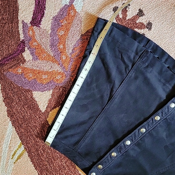 Suede-esque Snap Mini - Picture 12 of 12